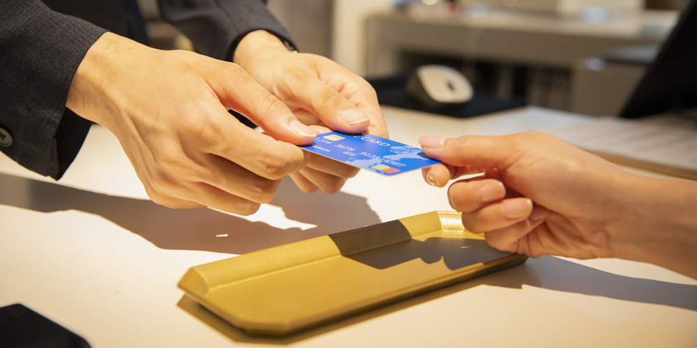 店頭でのクレジットカード支払い