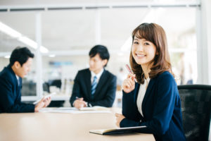 女性