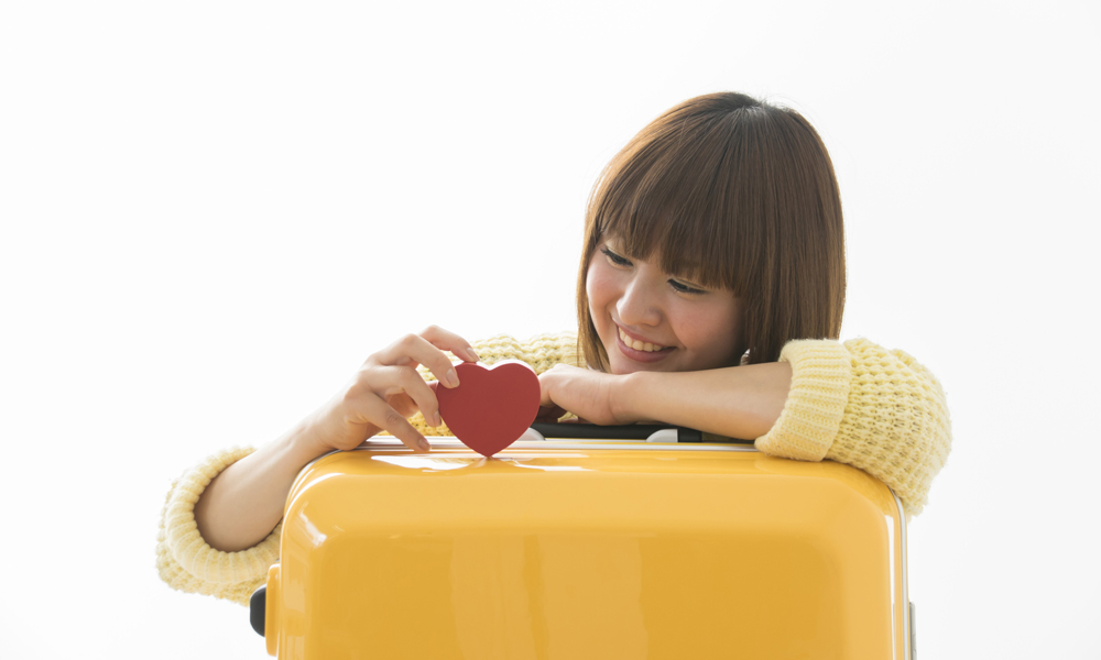 旅行を心待ちにする女性