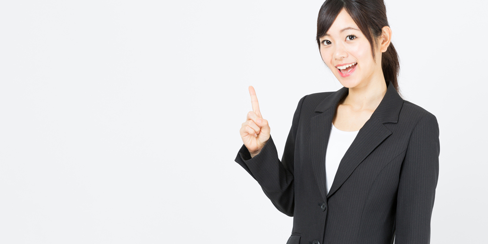 おすすめする女性