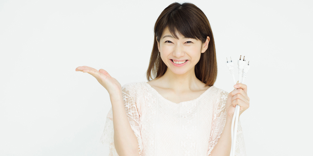 設定方法を案内する女性