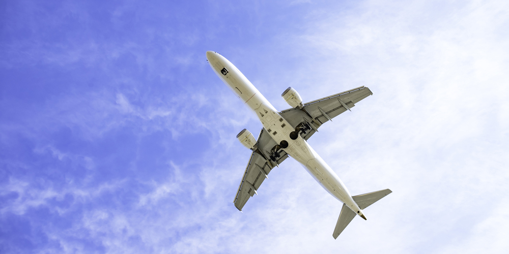 青空と飛行機