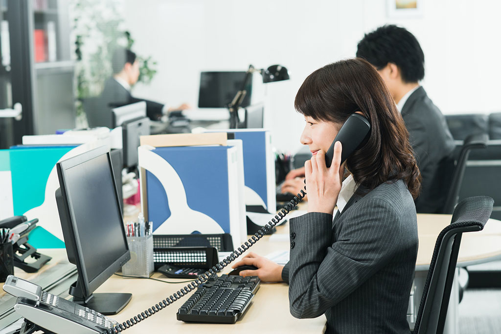 カードローンの在籍確認とは？